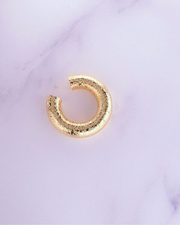 EARCUFF SLIM TEXTURA DORADO - Imagen 2