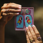 ARETES GUACAMAYAS PIXEL